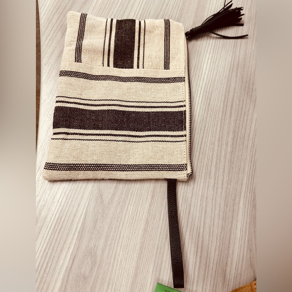 J.Jill Boho Wristlet, Travel, Make Up, Pouch Bag, Small Purse, Handle & Tassel. - Picture 5 of 5